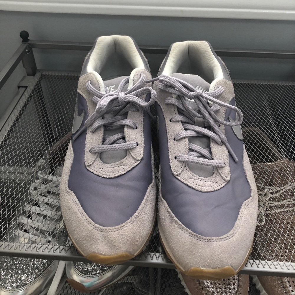 Nike Tennis Shoes